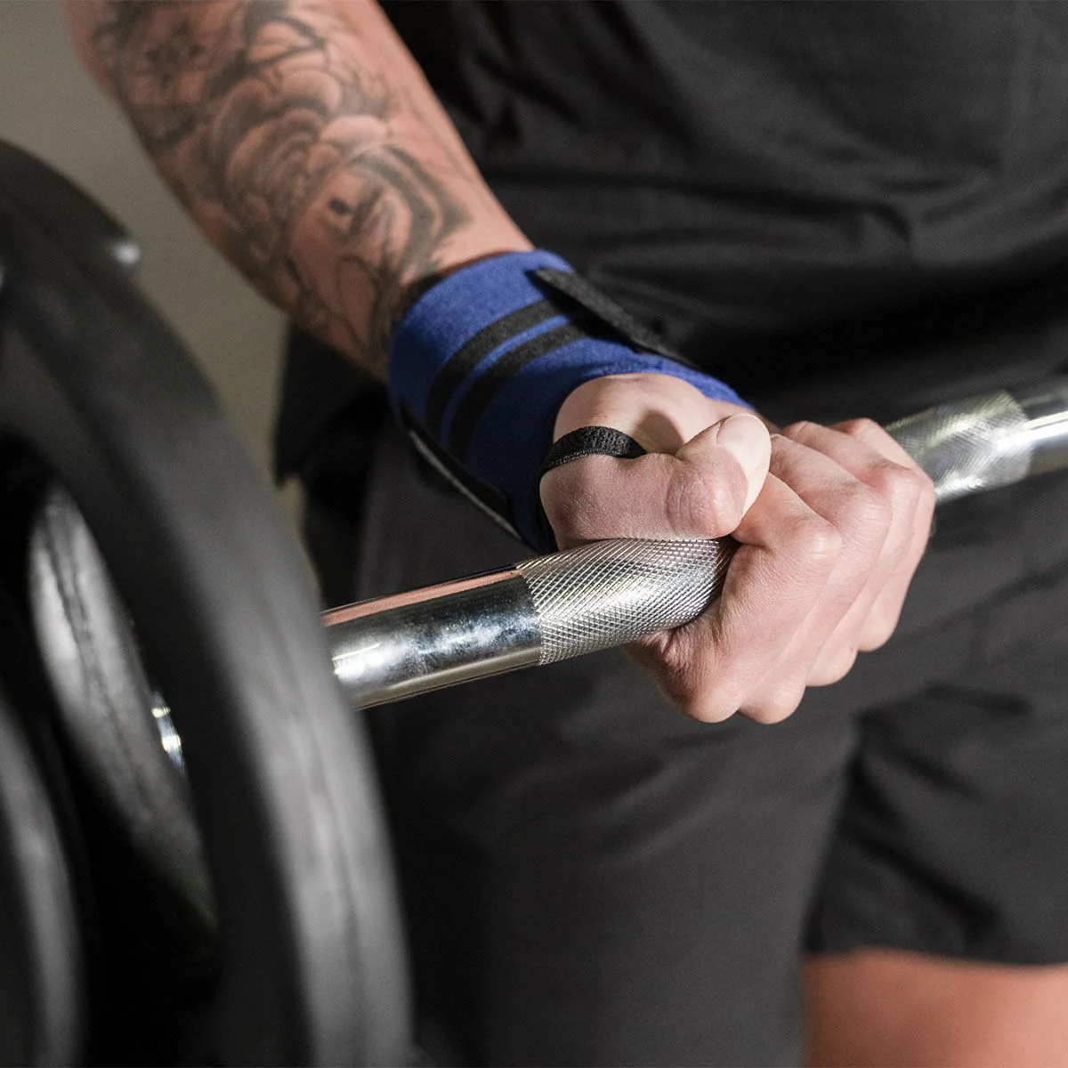 Armortech 4ft Olympic Ez Curl Barbell - Image 3